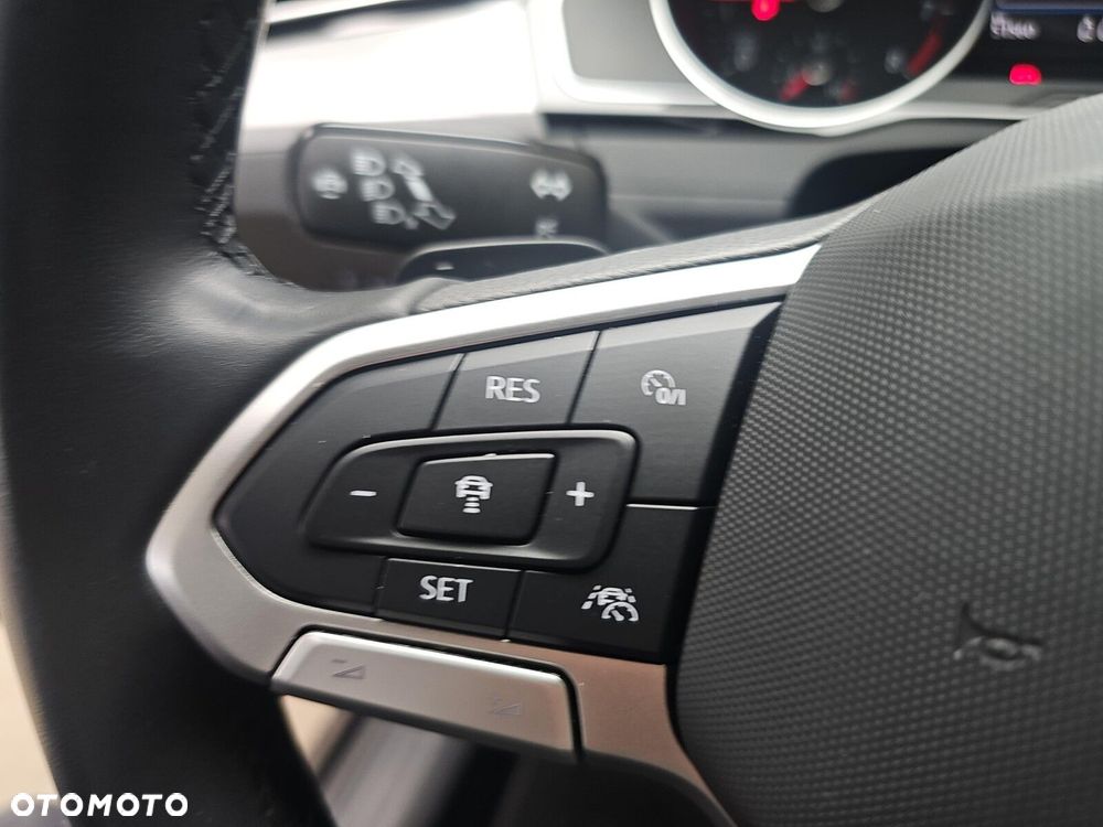 Volkswagen Passat Variant 1.5 TSI EVO Business DSG - 14