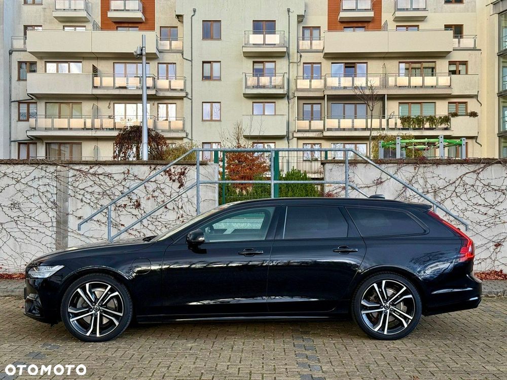 Volvo V90 T8 AWD Plug-In Hybrid R-Design - 2