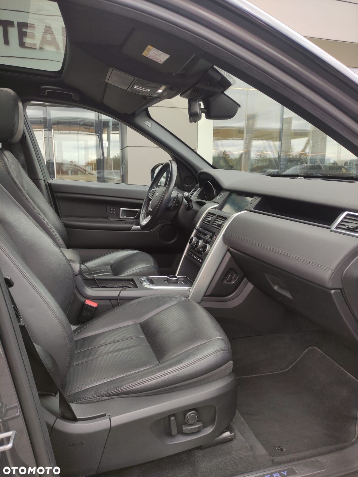 Land Rover Discovery Sport 2.0 D180 R-Dynamic HSE - 12
