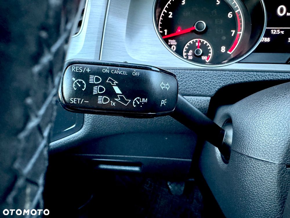 Volkswagen Golf - 14