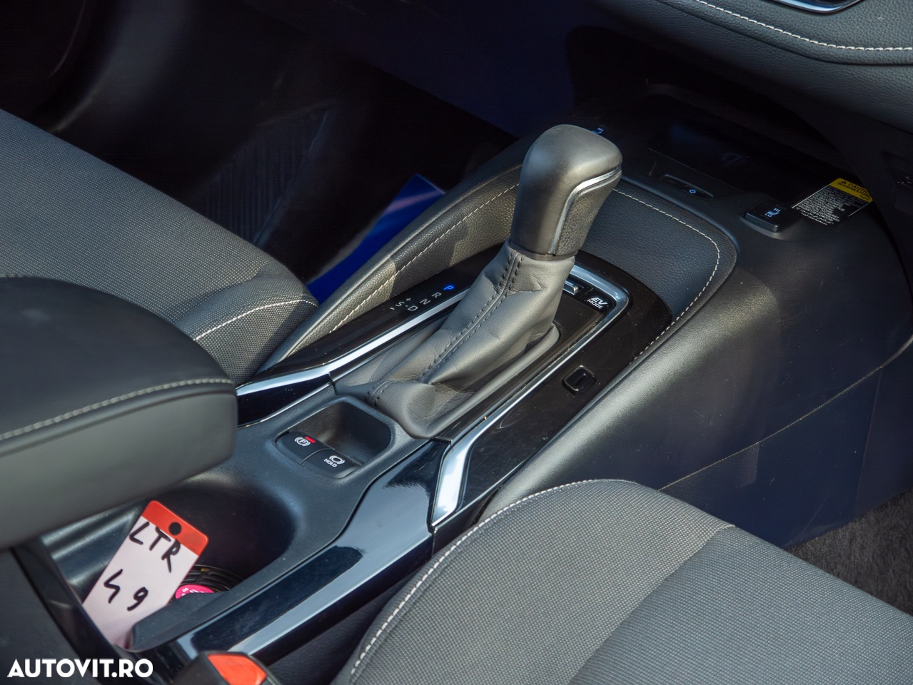 Toyota Corolla 2.0 HSD Exclusive Plus Bi-tone - 11