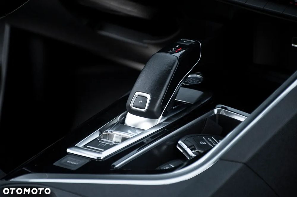 Peugeot 3008 2.0 BlueHDi GT S&S EAT8 - 17