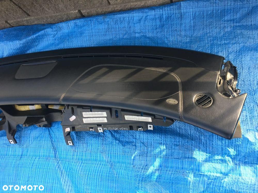 Mercedes CLS W219 / Konsola Skóra / Demontaż / 2006 - 3