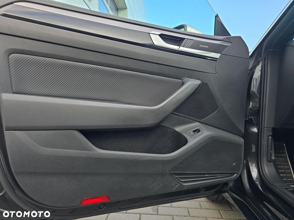 Volkswagen Arteon 2.0 TSI 4Motion R DSG - 11