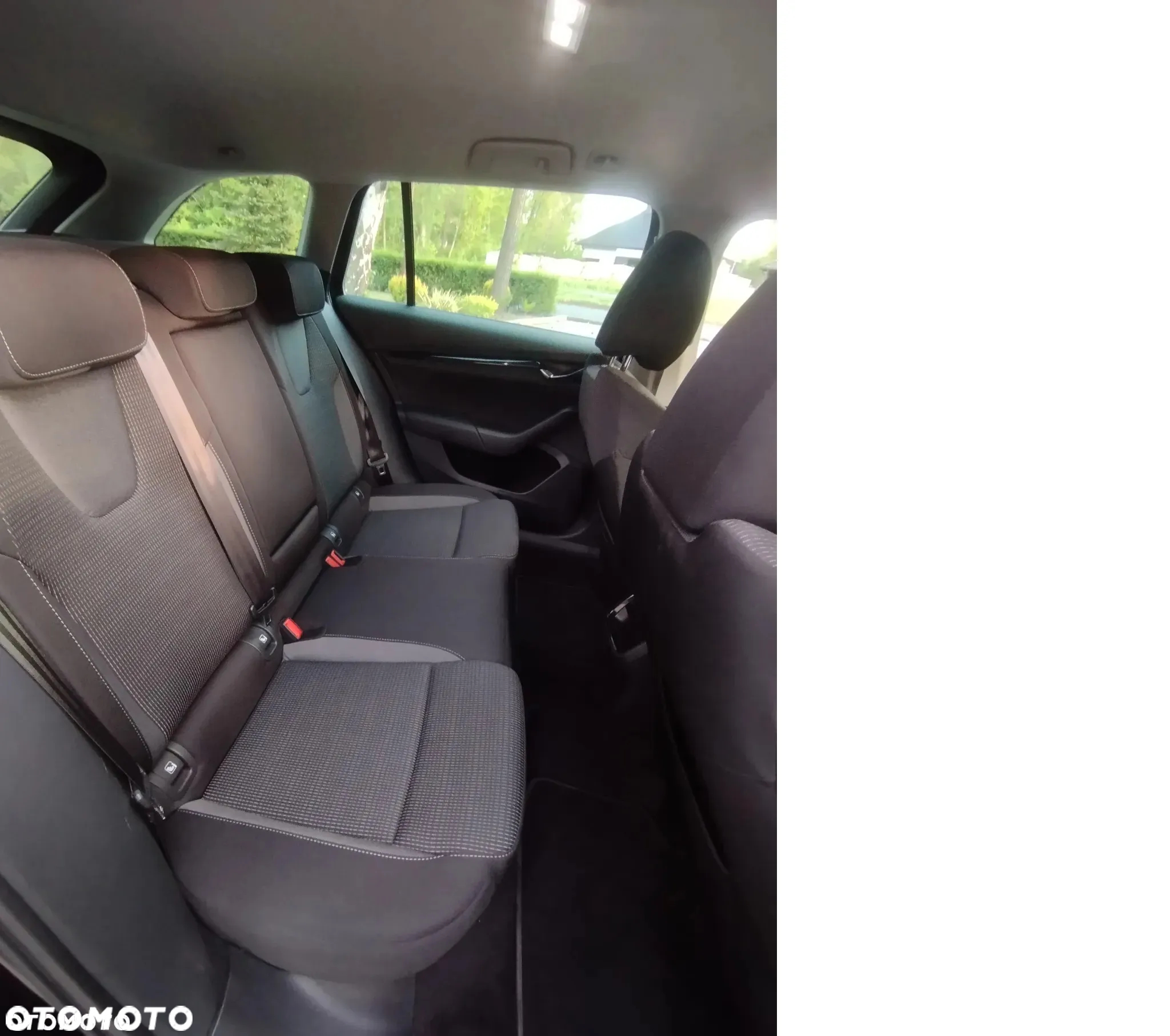 Skoda Octavia 2.0 TDI DSG Ambition - 9