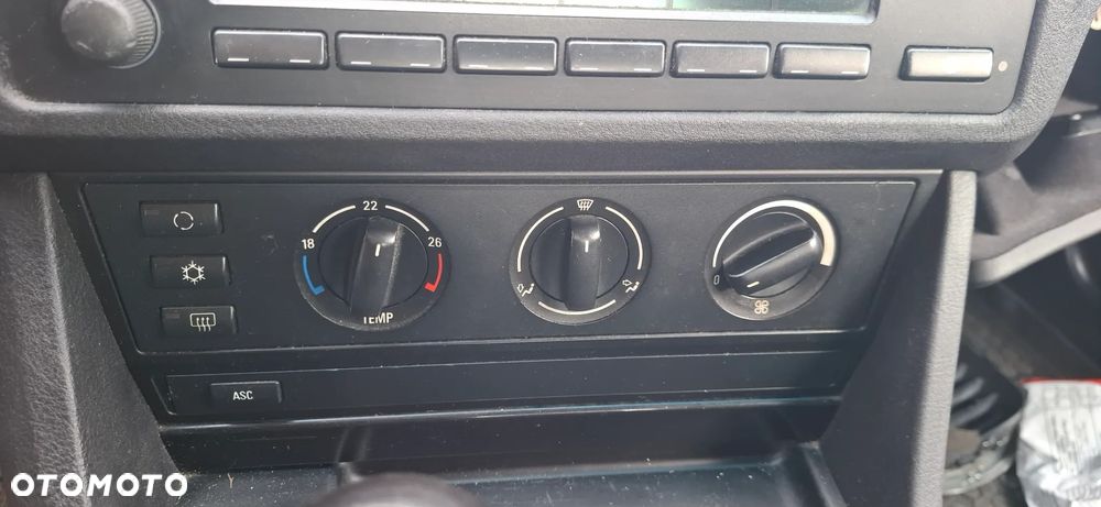 BMW E39 kombi  na części - 7