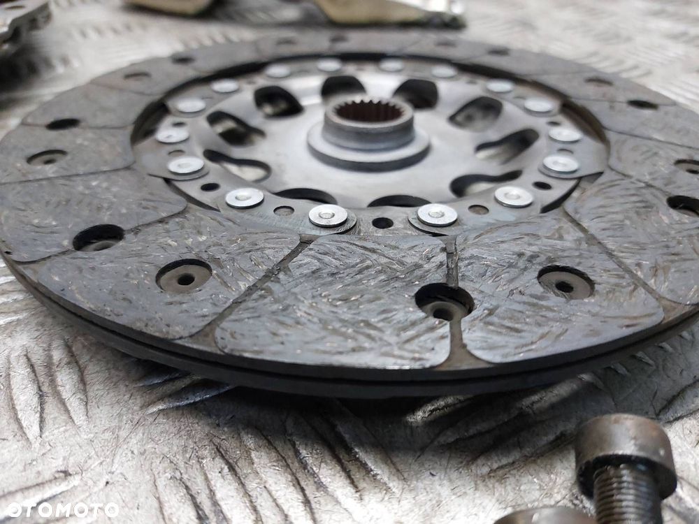 KOŁO DWUMASOWE + TARCZA + DOCISK + ŁOŻYSKO OPOROWE AUDI A4 B6 058105266H - 9