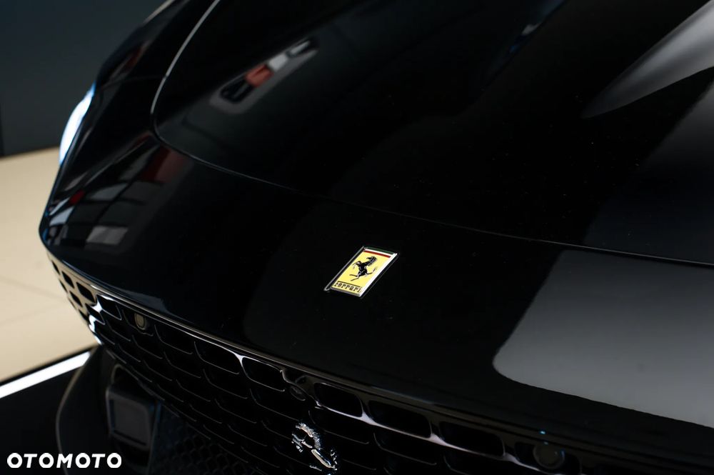 Ferrari Roma Spider - 16