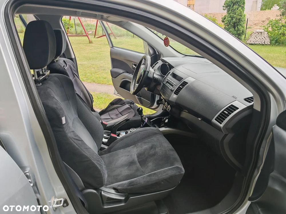 Mitsubishi Outlander 2.0 DID Instyle - 17