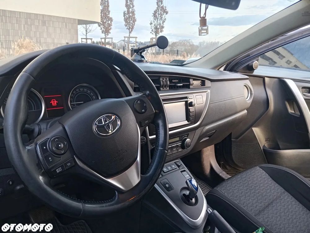 Toyota Auris - 11