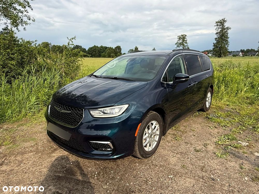Chrysler Pacifica - 1