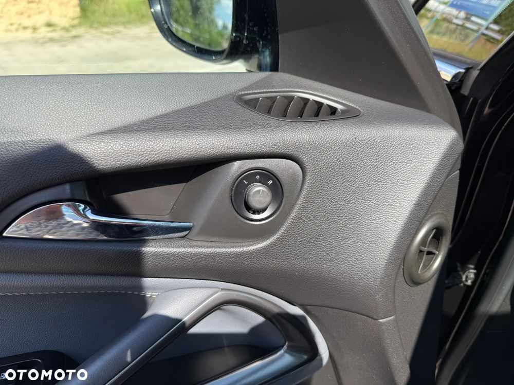 Opel Zafira Tourer 2.0 CDTI Innovation - 28