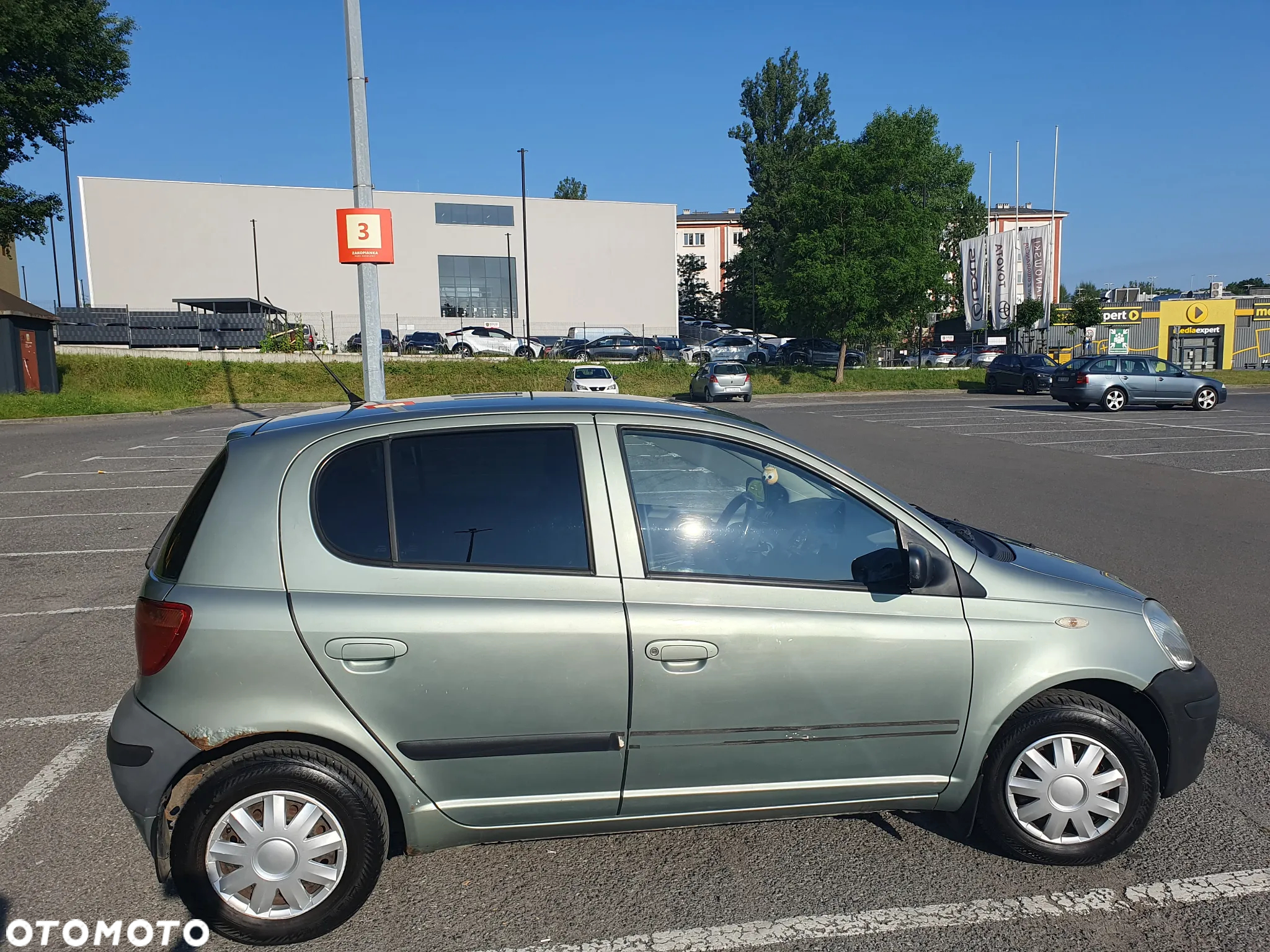 Toyota Yaris 1.0 Base - 5