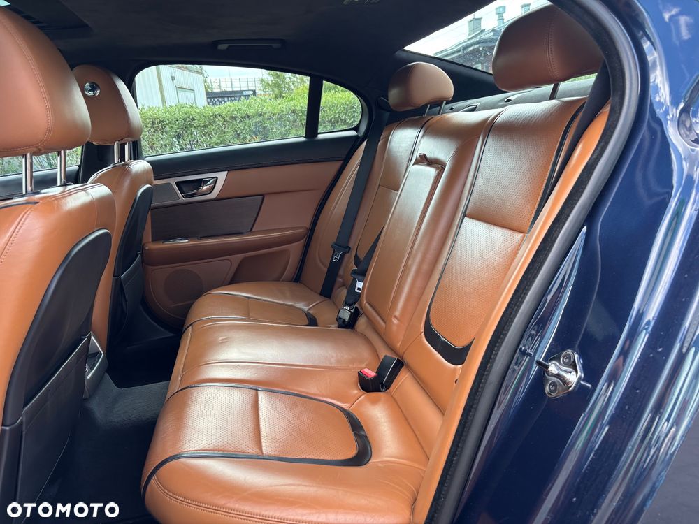 Jaguar XF 3.0 T Portfolio - 7