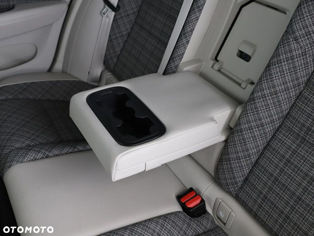 Volvo V60 B4 D Geartronic Momentum Pro - 41