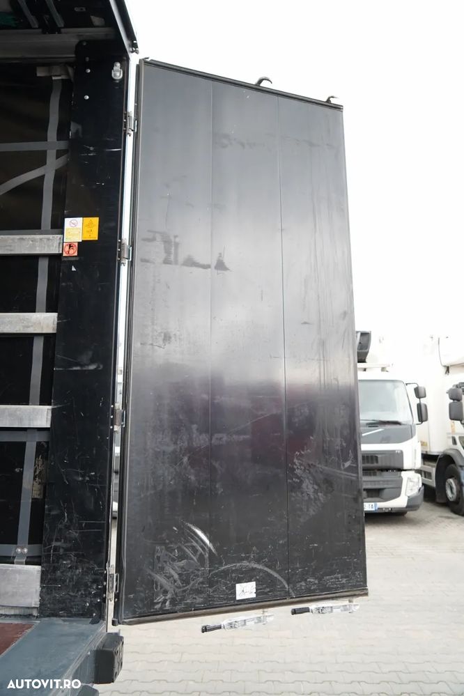 Wielton CORTINĂ / VARIOS / 2x AXE RIDICATIVE / - 15