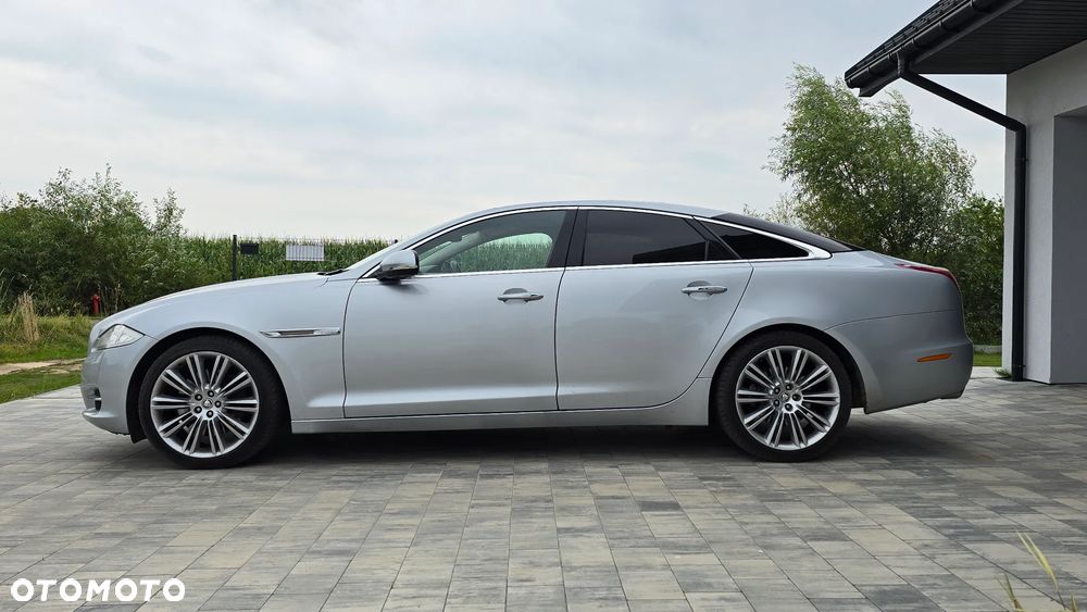 Jaguar XJ 3.0 D V6 Luxury - 8