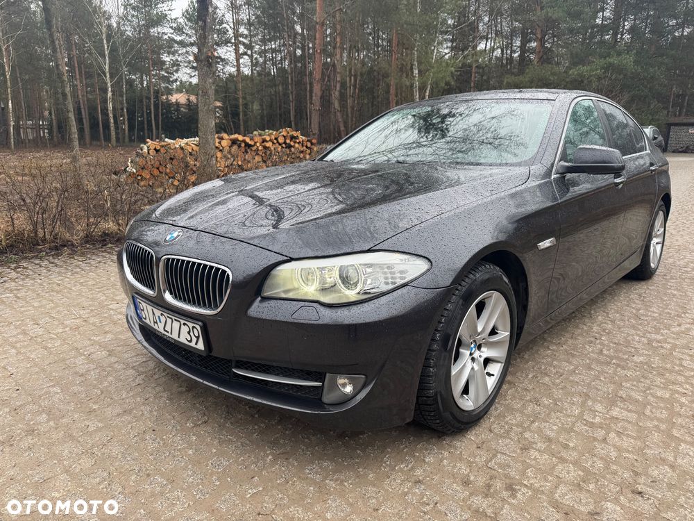BMW Seria 5 528i xDrive Luxury Line - 1