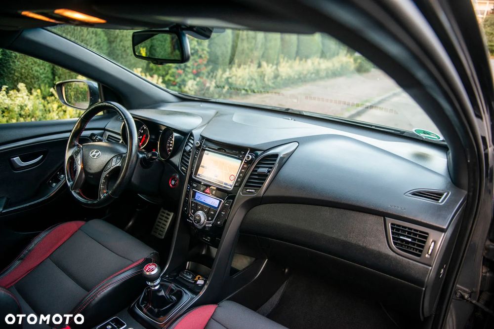 Hyundai i30 1.6 GDI Turbo Luxury - 39