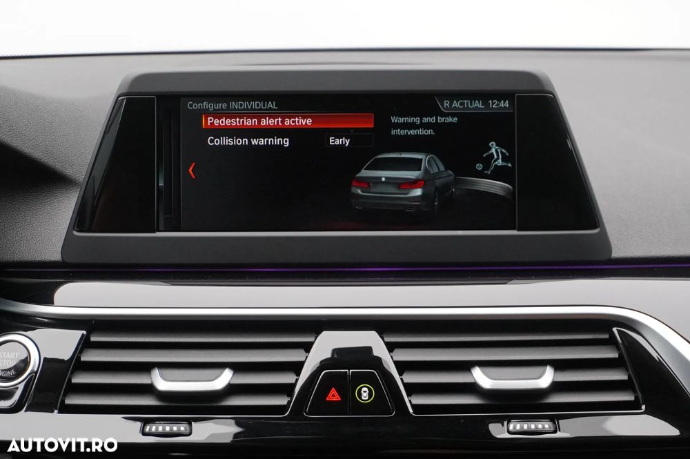BMW Seria 5 520i Aut. Sport Line - 24