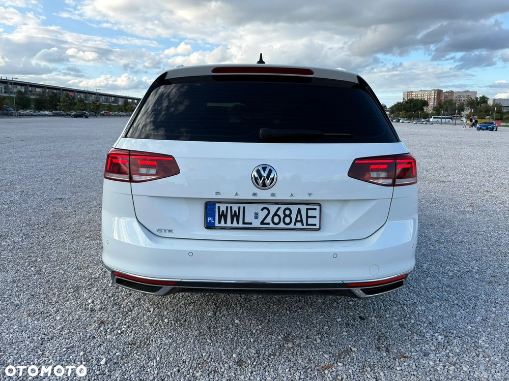 Volkswagen Passat - 10