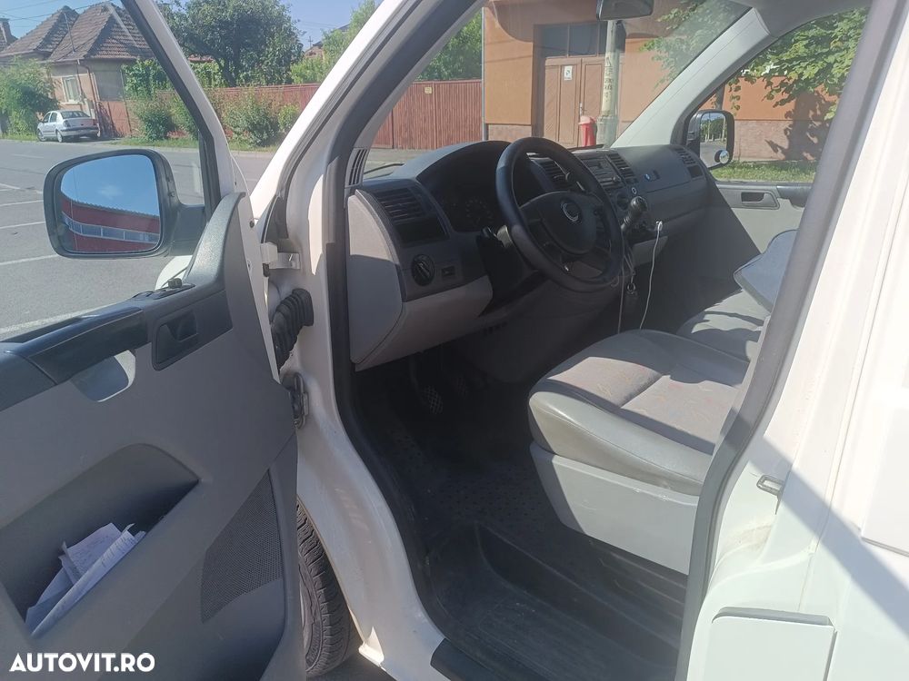Volkswagen Transporter - 2