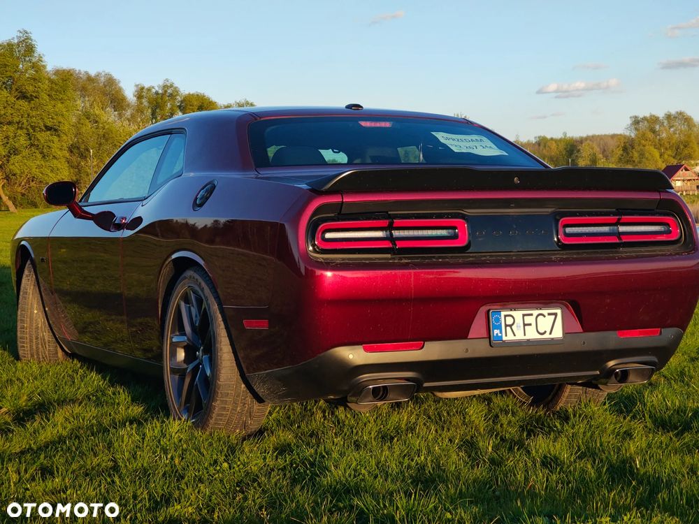 Dodge Challenger - 3