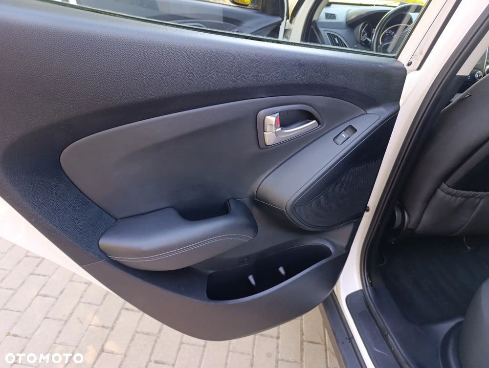 Hyundai ix35 1.6 2WD Classic - 24