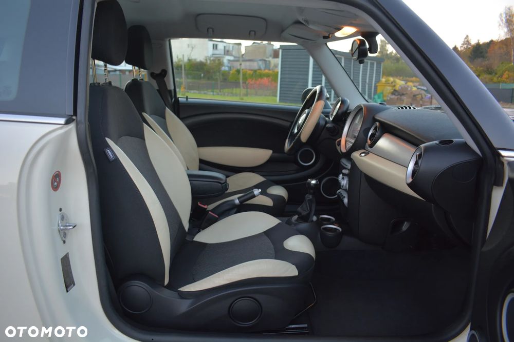 MINI Cooper Standard - 27