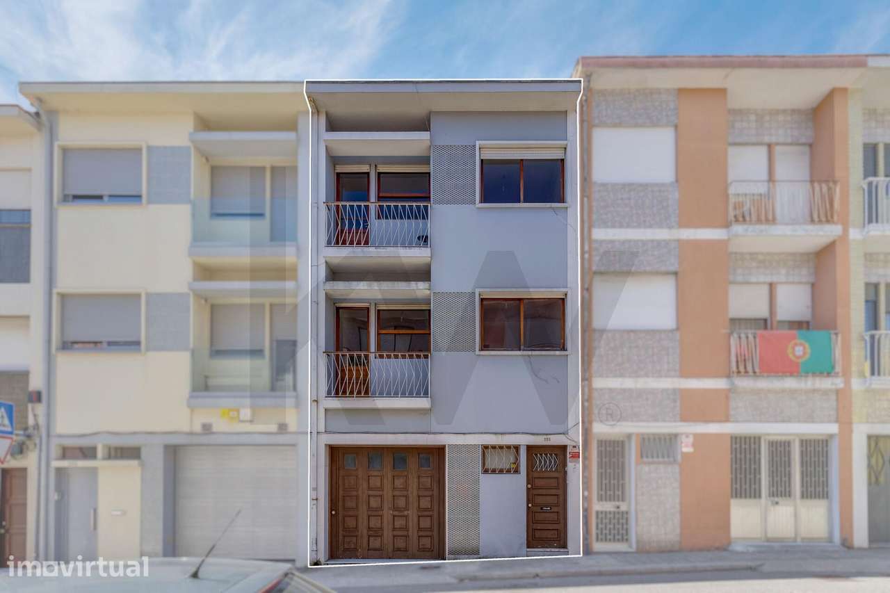Moradia Banda T3 com Garagem e Espaço Exterior – Areosa (Rio Tinto) - Grande imagem: 2/34