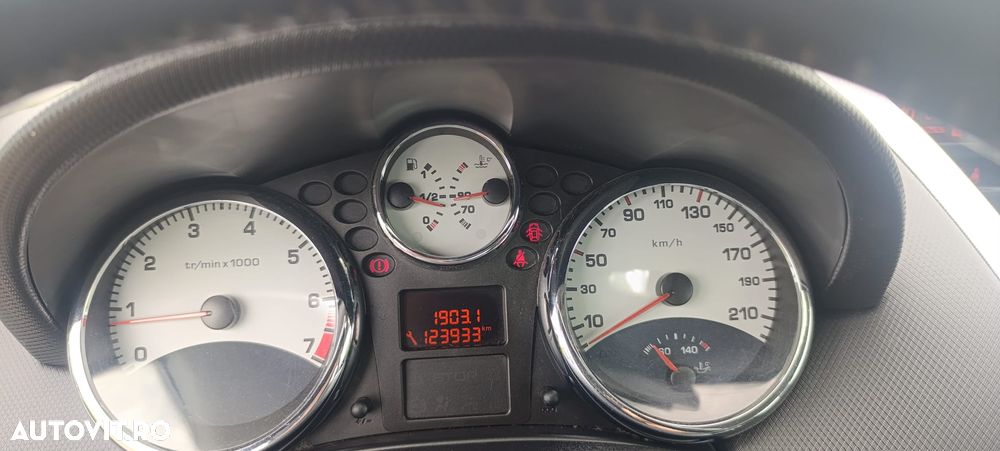 Peugeot 207 1.6E Sport Pack - 10