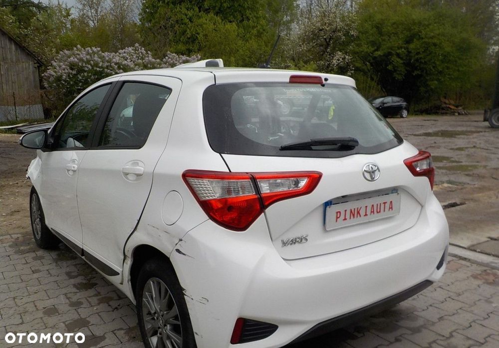 Toyota Yaris - 16