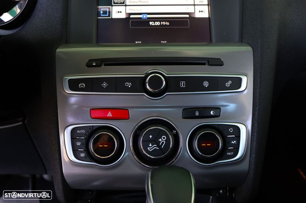 Citroën C4 1.2 PureTech Shine EAT6 - 16