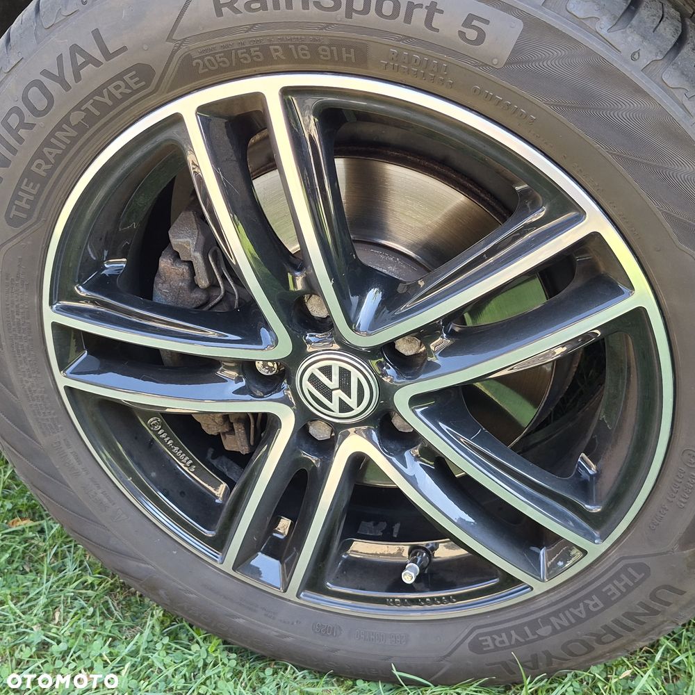 Volkswagen Touran 1.6 - 19