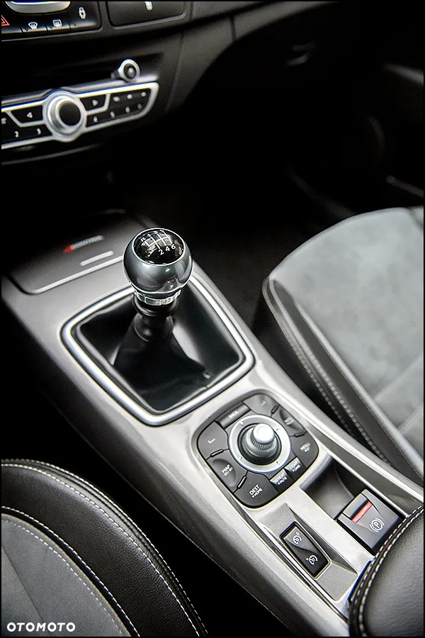 Renault Laguna dCi 150 FAP Start-Stop GT - 25