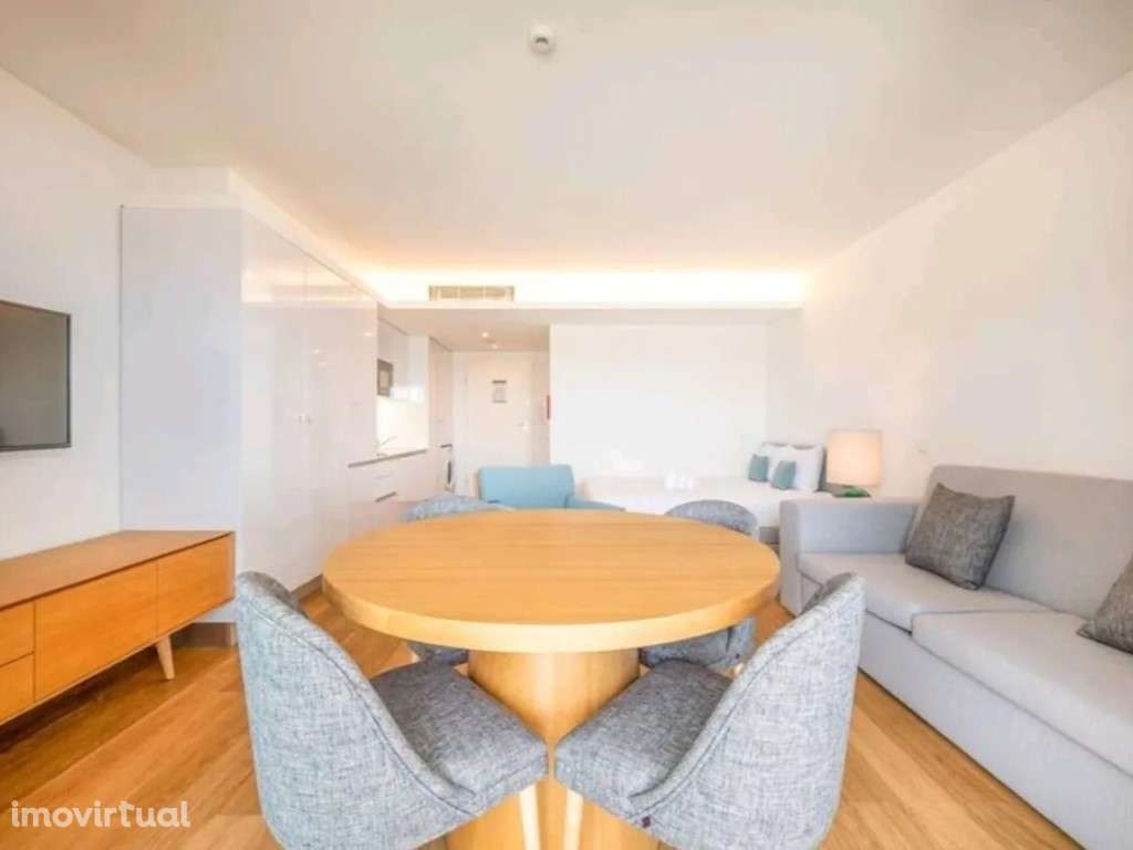 T0+1 Solário 2 Parqueamentos e uma arrecadação - Grande imagem: 5/27