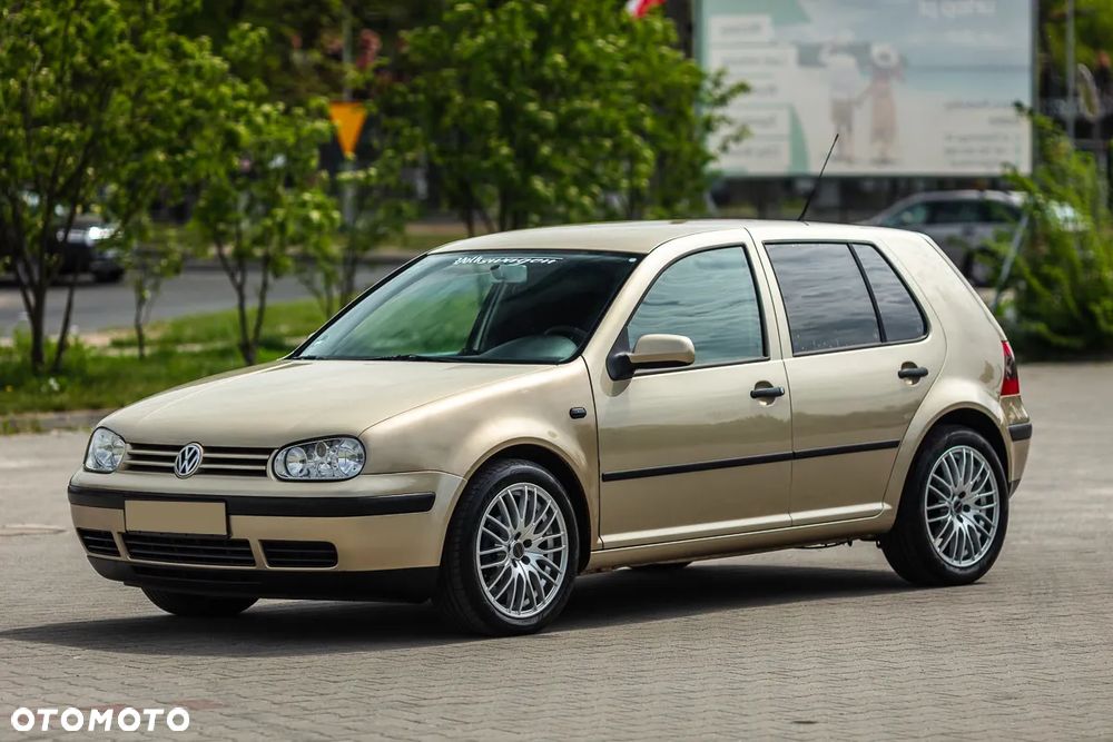 Volkswagen Golf - 9