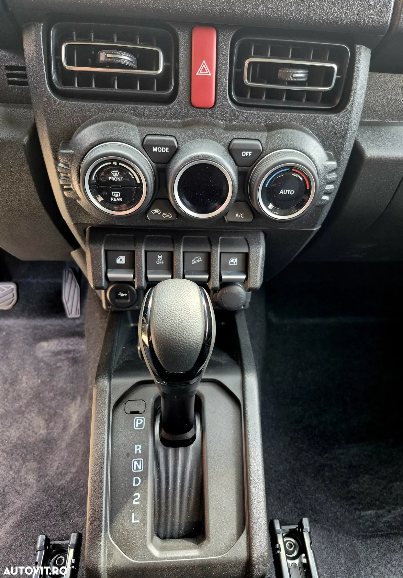 Suzuki Jimny 1.5 ALLGRIP GLX AT - 28