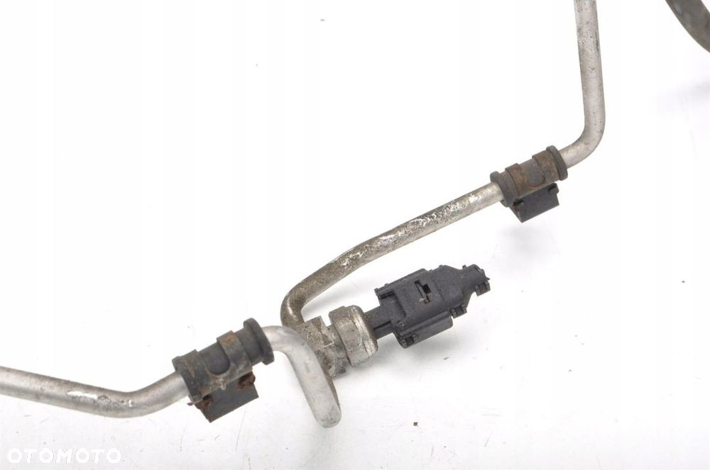 KIA CARNIVAL II 2.9 CRDi WĄŻ PRZEWÓD KLIMATYZACJI - 2