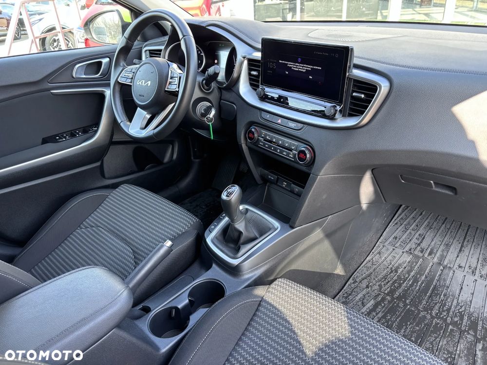 Kia XCeed 1.5 T-GDI M - 12