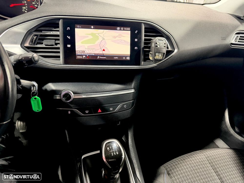 Peugeot 308 SW 1.5 BlueHDi Style - 24