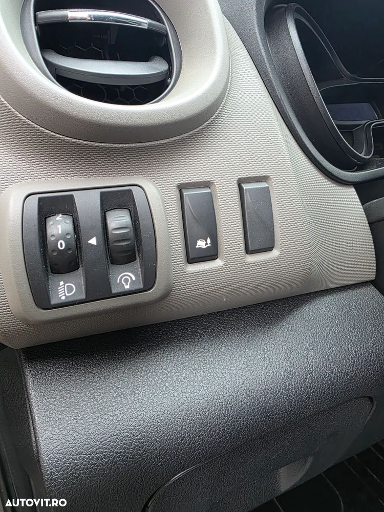 Renault Trafic - 10