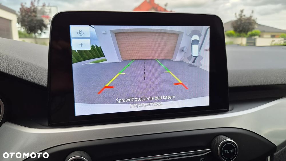 Ford Focus 1.5 EcoBlue Start-Stopp-System TITANIUM DESIGN - 9
