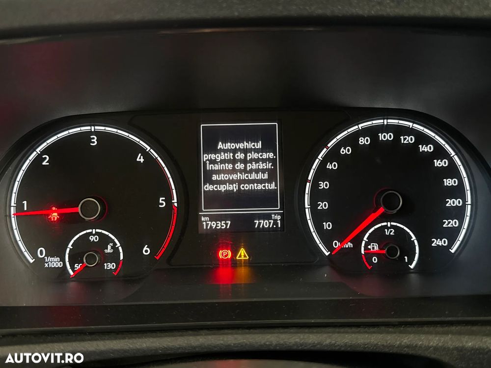 Volkswagen Caddy - 10