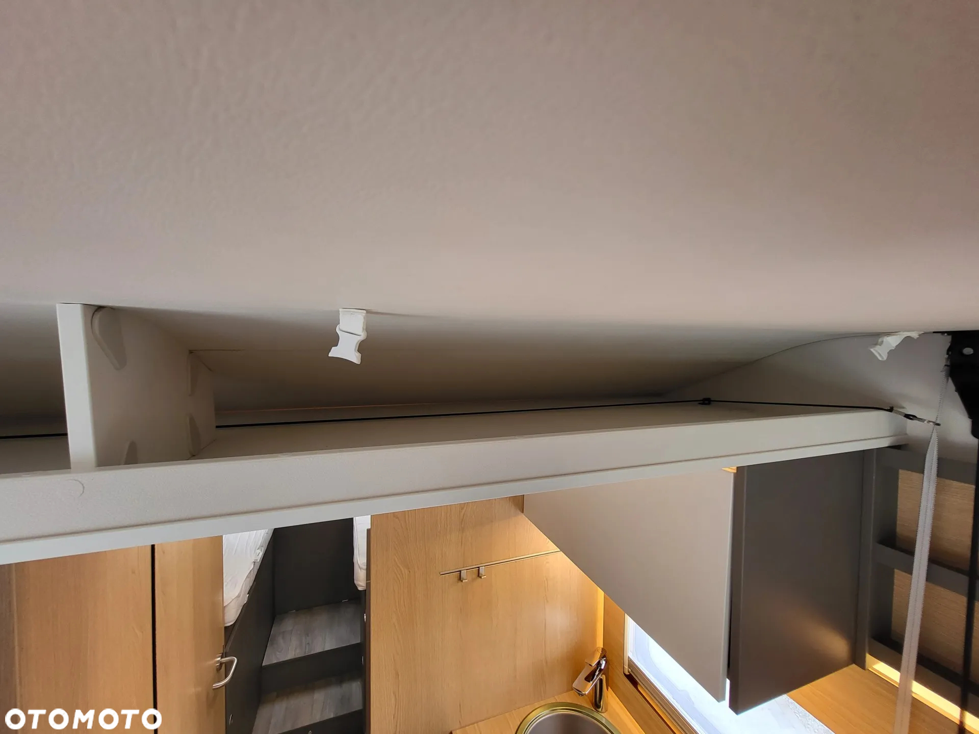 LMC Tourer Lift H730G - Kampery 4-osobowy - 25