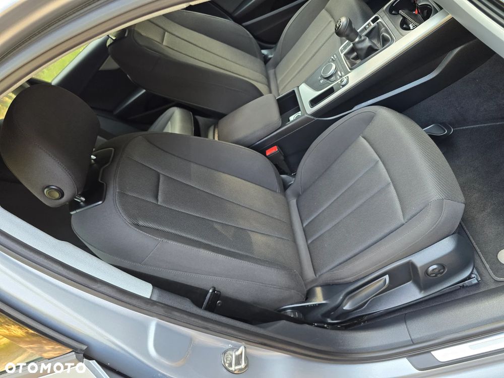 Audi A4 Avant 40 TFSI - 27