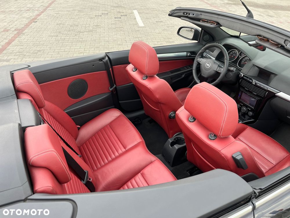 Opel Astra 1.6 Turbo Cosmo - 8