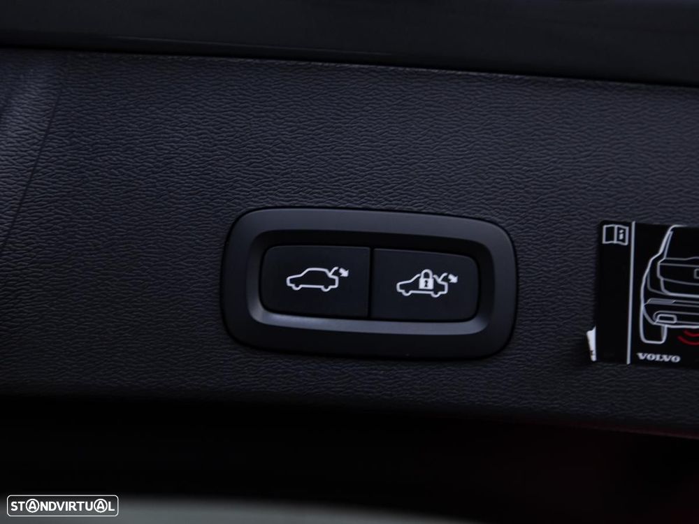 Volvo XC 40 1.5 T4 PHEV Essential - 16