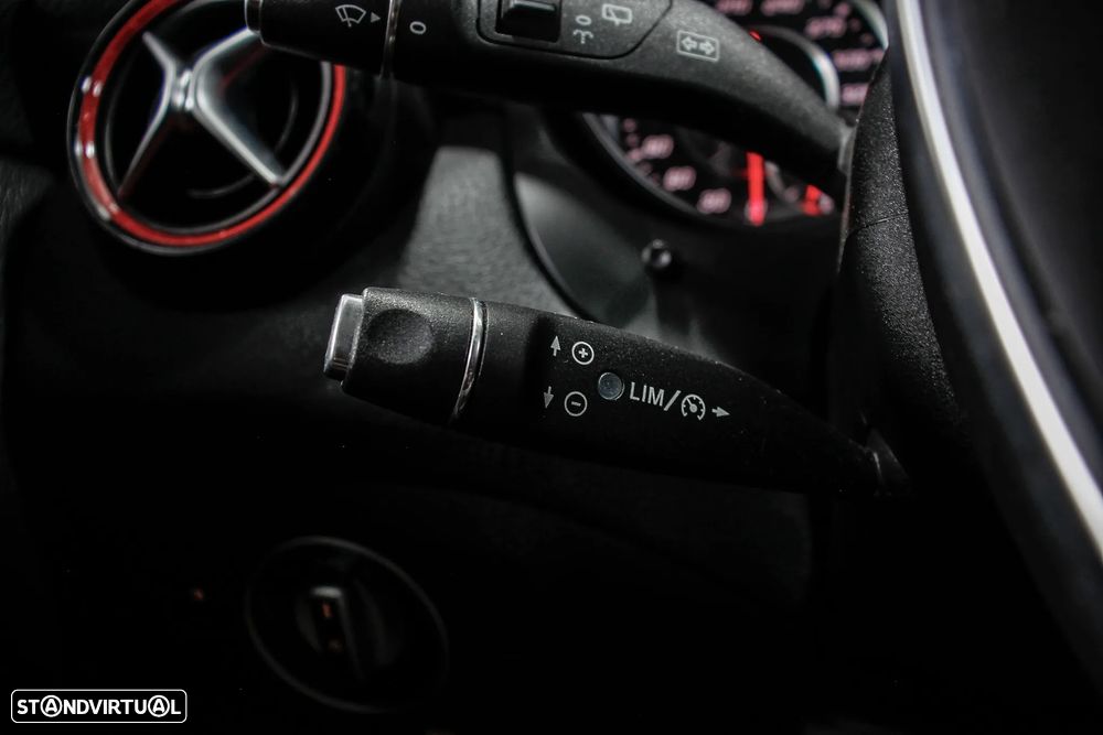 Mercedes-Benz CLA 45 AMG Shooting Brake 4-Matic - 38