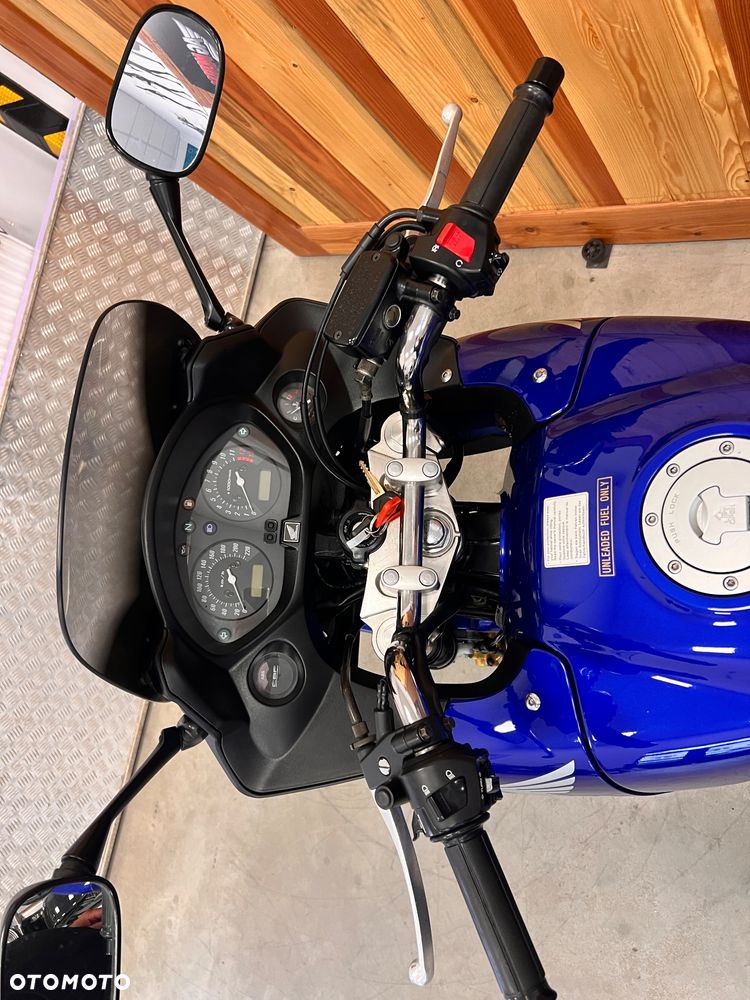 Honda CBF - 23